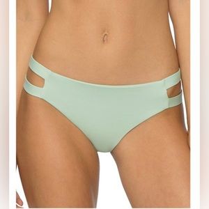 NWT‎ - Tavik Chloe Full Swim Bottom Seafoam